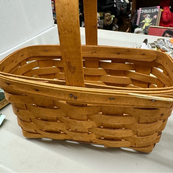 Vintage Longaberger Handwoven Market Basket Stationary Handle 1999 - Picture 2 of 12
